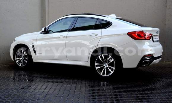 Nunua Ilio tumika BMW X6 Nyeupe Gari ndani ya Livingstone nchini Zambia Nunua Ilio tumika BMW X6 Nyeupe Gari ndani ya Livingstone nchini Zambia