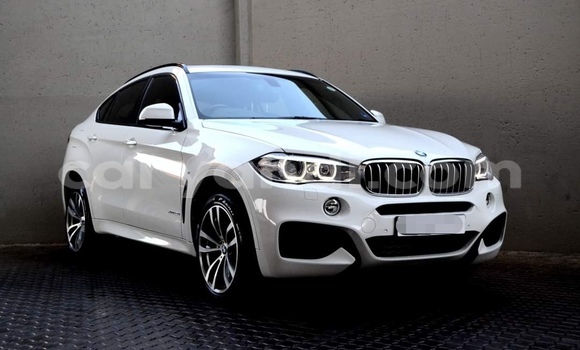 Nunua Ilio tumika BMW X6 Nyeupe Gari ndani ya Livingstone nchini Zambia Nunua Ilio tumika BMW X6 Nyeupe Gari ndani ya Livingstone nchini Zambia