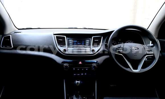 Buy Used Hyundai Tucson Silver Car in Livingstone in Zambia Buy Used Hyundai Tucson Silver Car in Livingstone in Zambia