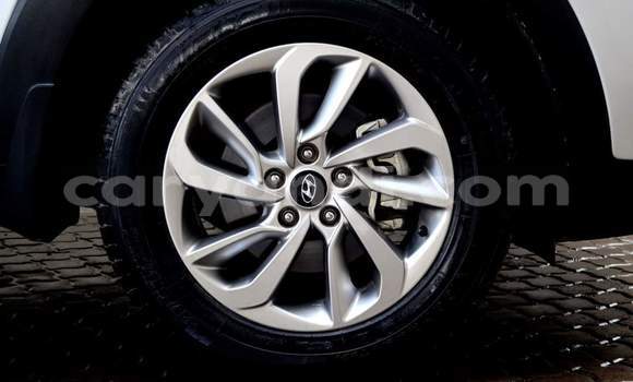 Buy Used Hyundai Tucson Silver Car in Livingstone in Zambia Buy Used Hyundai Tucson Silver Car in Livingstone in Zambia