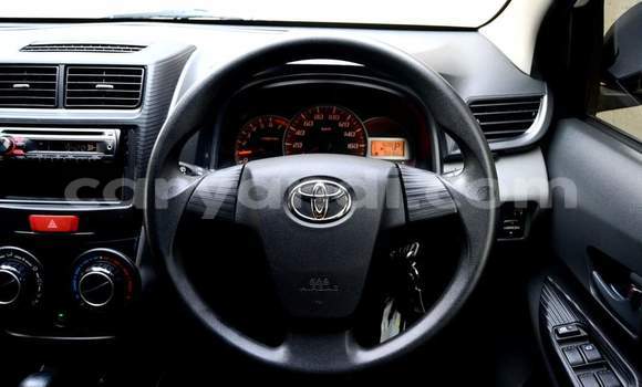 Acheter Occasion Voiture Toyota Avanza Blanc à Livingstone, Zambie Acheter Occasion Voiture Toyota Avanza Blanc à Livingstone, Zambie