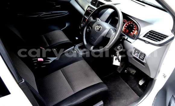 Acheter Occasion Voiture Toyota Avanza Blanc à Livingstone, Zambie Acheter Occasion Voiture Toyota Avanza Blanc à Livingstone, Zambie