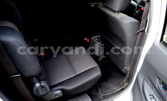 Acheter Occasion Voiture Toyota Avanza Blanc à Livingstone, Zambie Acheter Occasion Voiture Toyota Avanza Blanc à Livingstone, Zambie