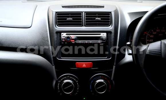 Acheter Occasion Voiture Toyota Avanza Blanc à Livingstone, Zambie Acheter Occasion Voiture Toyota Avanza Blanc à Livingstone, Zambie