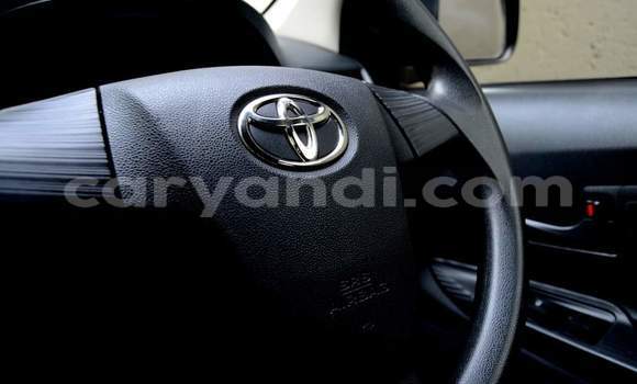 Acheter Occasion Voiture Toyota Avanza Blanc à Livingstone, Zambie Acheter Occasion Voiture Toyota Avanza Blanc à Livingstone, Zambie
