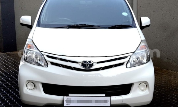 Acheter Occasion Voiture Toyota Avanza Blanc à Livingstone, Zambie Acheter Occasion Voiture Toyota Avanza Blanc à Livingstone, Zambie