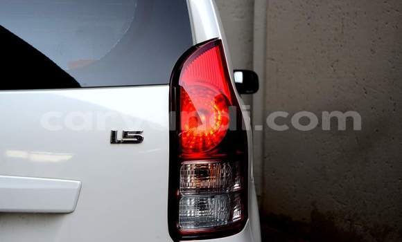 Acheter Occasion Voiture Toyota Avanza Blanc à Livingstone, Zambie Acheter Occasion Voiture Toyota Avanza Blanc à Livingstone, Zambie