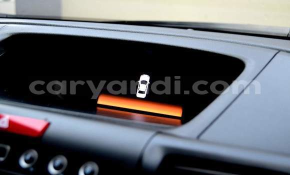 Buy Used Honda CR–V Silver Car in Livingstone in Zambia Buy Used Honda CR–V Silver Car in Livingstone in Zambia