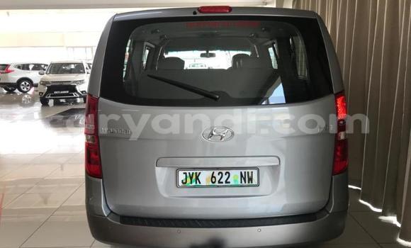 Tenga Tsaru Hyundai H1 Sirivha Mota in Lusaka in Zambia Tenga Tsaru Hyundai H1 Sirivha Mota in Lusaka in Zambia