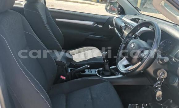 Acheter Occasion Voiture Toyota Hilux Blanc à Lusaka, Zambie Acheter Occasion Voiture Toyota Hilux Blanc à Lusaka, Zambie