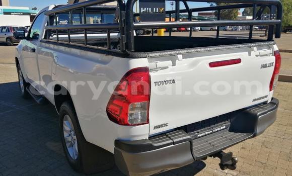 Buy Used Toyota Hilux White Car in Ndola in Zambia Buy Used Toyota Hilux White Car in Ndola in Zambia