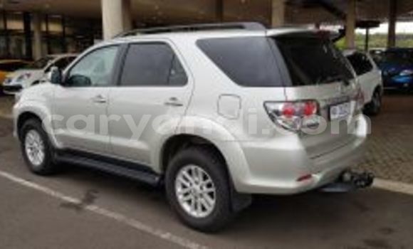 Tenga Tsaru Toyota Fortuner Beige Mota in Zambezi in North-Western Tenga Tsaru Toyota Fortuner Beige Mota in Zambezi in North-Western