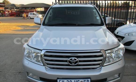 Tenga Imported Toyota Land Cruiser Sirivha Mota in Lusaka in Zambia