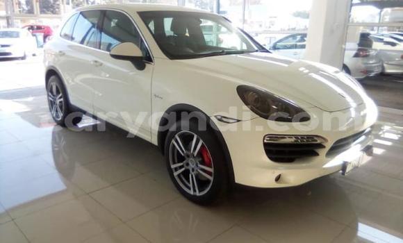 Buy Used Porsche Cayenne White Car in Lusaka in Zambia