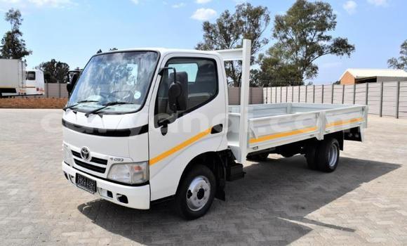 Buy Used Toyota Dyna White Truck in Kafue in Lusaka Buy Used Toyota Dyna White Truck in Kafue in Lusaka