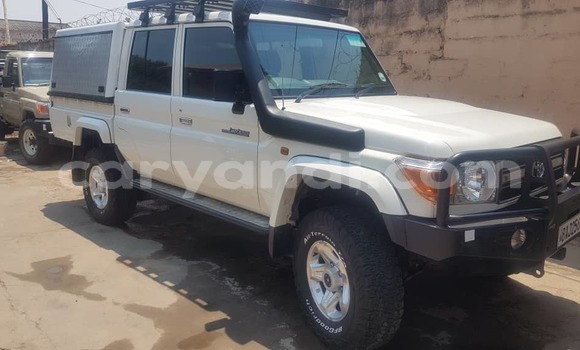 Buy Used Toyota Pickup White Car in Lusaka in Zambia Buy Used Toyota Pickup White Car in Lusaka in Zambia