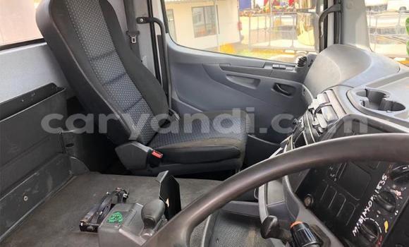 Acheter Occasion Utilitaire Mercedes–Benz Tipper Blanc à Mazabuka, Du sud Acheter Occasion Utilitaire Mercedes–Benz Tipper Blanc à Mazabuka, Du sud