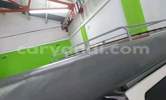 Buy Used Volkswagen Caravelle White Car in Livingstone in Zambia Buy Used Volkswagen Caravelle White Car in Livingstone in Zambia