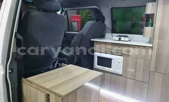 Buy Used Volkswagen Caravelle White Car in Livingstone in Zambia Buy Used Volkswagen Caravelle White Car in Livingstone in Zambia