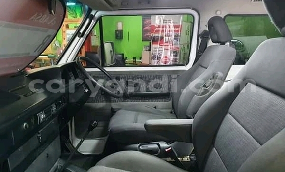 Buy Used Volkswagen Caravelle White Car in Livingstone in Zambia Buy Used Volkswagen Caravelle White Car in Livingstone in Zambia