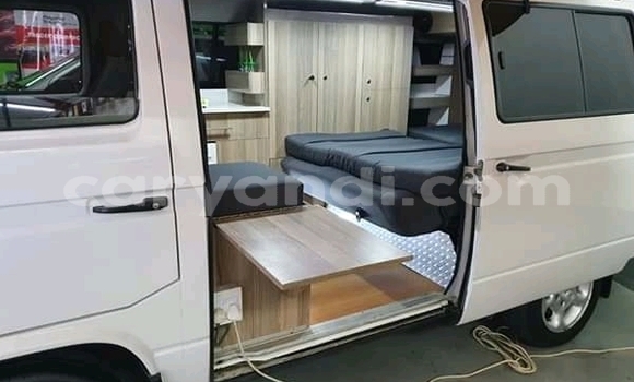 Buy Used Volkswagen Caravelle White Car in Livingstone in Zambia Buy Used Volkswagen Caravelle White Car in Livingstone in Zambia