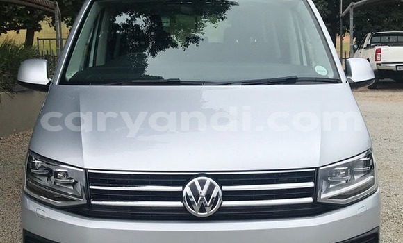 Acheter Occasion Voiture Volkswagen Caravelle Gris à Kabwe, Zambie Acheter Occasion Voiture Volkswagen Caravelle Gris à Kabwe, Zambie