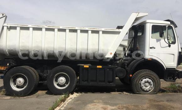 Acheter Occasion Utilitaire Mercedes–Benz 2628 Blanc à Lusaka, Zambie Acheter Occasion Utilitaire Mercedes–Benz 2628 Blanc à Lusaka, Zambie