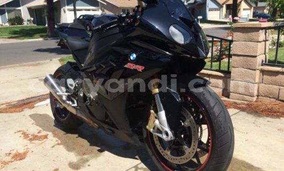 Acheter Occasion Moto BMW S 1000 Noir à Isoka, Nord Acheter Occasion Moto BMW S 1000 Noir à Isoka, Nord