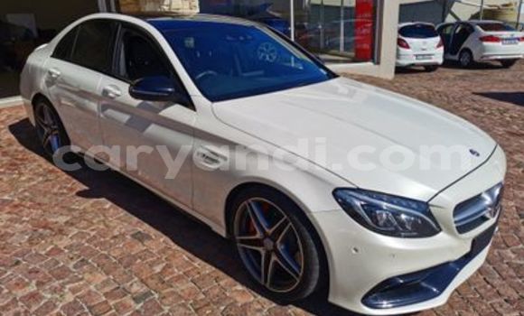 Acheter Occasion Voiture Mercedes‒Benz C–Class Blanc à Livingstone, Zambie Acheter Occasion Voiture Mercedes‒Benz C–Class Blanc à Livingstone, Zambie
