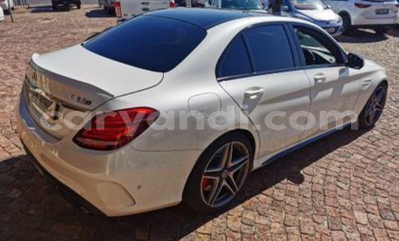 Acheter Occasion Voiture Mercedes‒Benz C–Class Blanc à Livingstone, Zambie Acheter Occasion Voiture Mercedes‒Benz C–Class Blanc à Livingstone, Zambie
