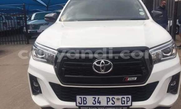 Buy Used Toyota Hilux White Car in Kabwe in Zambia Buy Used Toyota Hilux White Car in Kabwe in Zambia