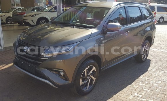 Nunua Ilio tumika Toyota RAV4 Fedha Gari ndani ya Chama nchini Kusini Nunua Ilio tumika Toyota RAV4 Fedha Gari ndani ya Chama nchini Kusini