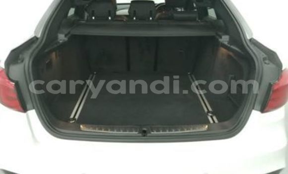 Tenga Tsaru BMW 3–Series Chena Mota in Mazabuka in Southern Tenga Tsaru BMW 3–Series Chena Mota in Mazabuka in Southern