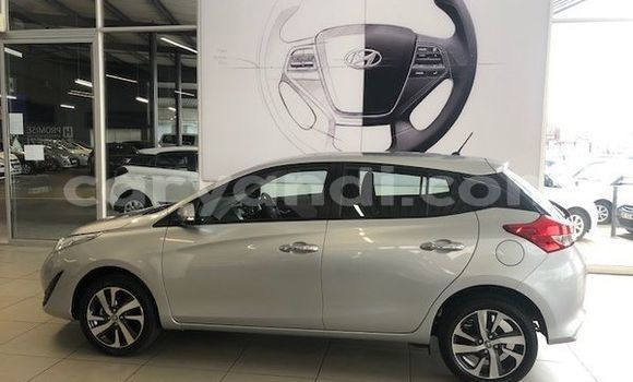 Acheter Occasion Voiture Toyota Yaris Gris à Choma, Du sud Acheter Occasion Voiture Toyota Yaris Gris à Choma, Du sud