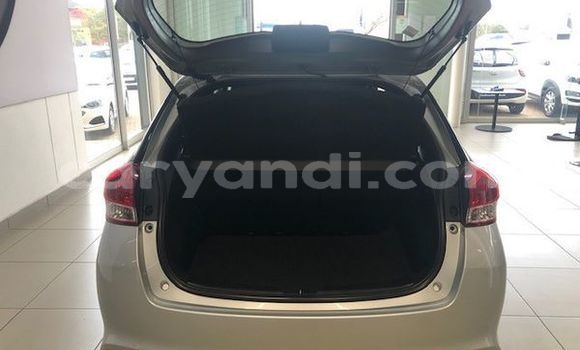 Acheter Occasion Voiture Toyota Yaris Gris à Choma, Du sud Acheter Occasion Voiture Toyota Yaris Gris à Choma, Du sud