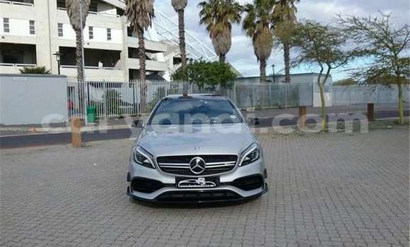 Acheter Occasion Voiture Mercedes‒Benz A-klasse AMG Gris à Livingstone, Zambie Acheter Occasion Voiture Mercedes‒Benz A-klasse AMG Gris à Livingstone, Zambie