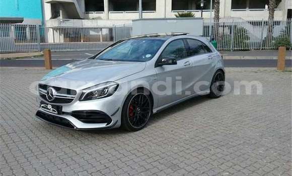 Acheter Occasion Voiture Mercedes‒Benz A-klasse AMG Gris à Livingstone, Zambie Acheter Occasion Voiture Mercedes‒Benz A-klasse AMG Gris à Livingstone, Zambie