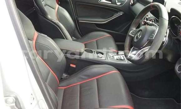 Acheter Occasion Voiture Mercedes‒Benz A-klasse AMG Gris à Livingstone, Zambie Acheter Occasion Voiture Mercedes‒Benz A-klasse AMG Gris à Livingstone, Zambie