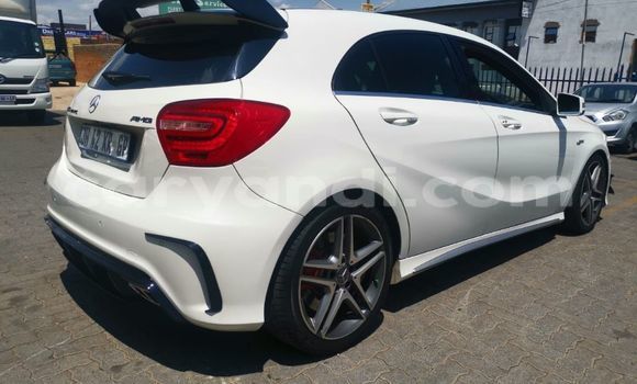 Nunua Ilio tumika Mercedes‒Benz A-klasse AMG Nyeupe Gari ndani ya Chipata nchini Zambia Nunua Ilio tumika Mercedes‒Benz A-klasse AMG Nyeupe Gari ndani ya Chipata nchini Zambia