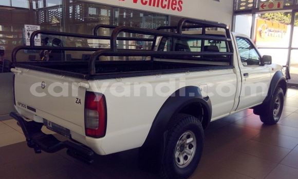 Buy Used Nissan NP 300 White Car in Livingstone in Zambia Buy Used Nissan NP 300 White Car in Livingstone in Zambia