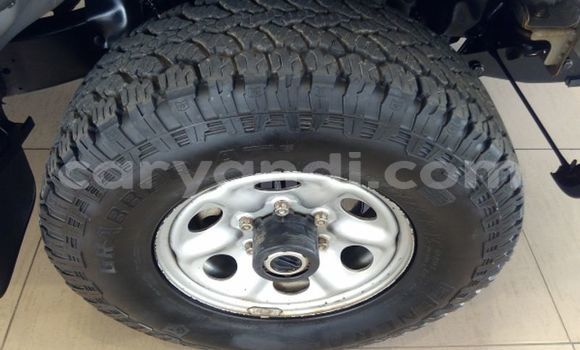 Buy Used Nissan NP 300 White Car in Livingstone in Zambia Buy Used Nissan NP 300 White Car in Livingstone in Zambia