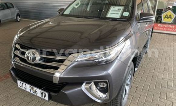 Buy Used Toyota Fortuner White Car in Kalulushi in Copperbelt