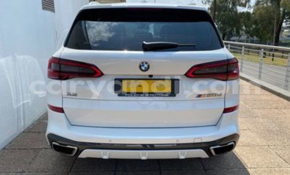 Acheter Occasion Voiture BMW X5 Blanc à Mufulira, Zambie Acheter Occasion Voiture BMW X5 Blanc à Mufulira, Zambie