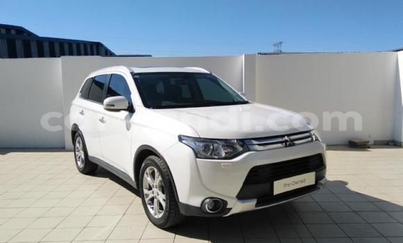Acheter Occasion Voiture Mitsubishi Outlander Blanc à Mazabuka, Du sud