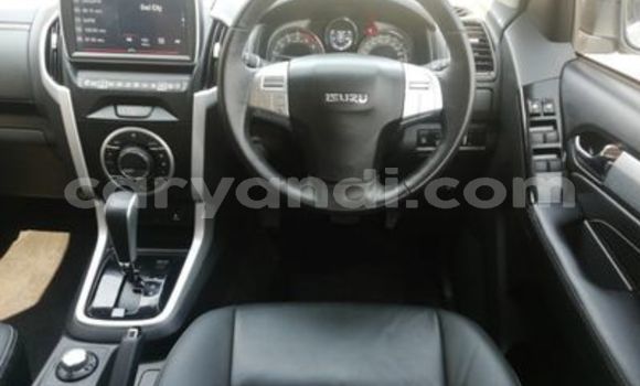 Buy Used Isuzu MU-X Silver Car in Lusaka in Zambia Buy Used Isuzu MU-X Silver Car in Lusaka in Zambia