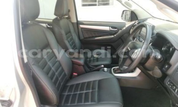 Buy Used Isuzu MU-X Silver Car in Lusaka in Zambia Buy Used Isuzu MU-X Silver Car in Lusaka in Zambia