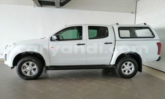 Buy Used Isuzu D–MAX White Car in Lusaka in Zambia Buy Used Isuzu D–MAX White Car in Lusaka in Zambia