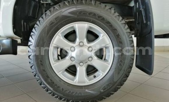 Buy Used Isuzu D–MAX White Car in Lusaka in Zambia Buy Used Isuzu D–MAX White Car in Lusaka in Zambia