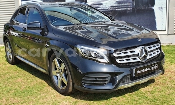 Tenga Tsaru Mercedes‒Benz 200 Zvimwe Mota in Chipata in Zambia