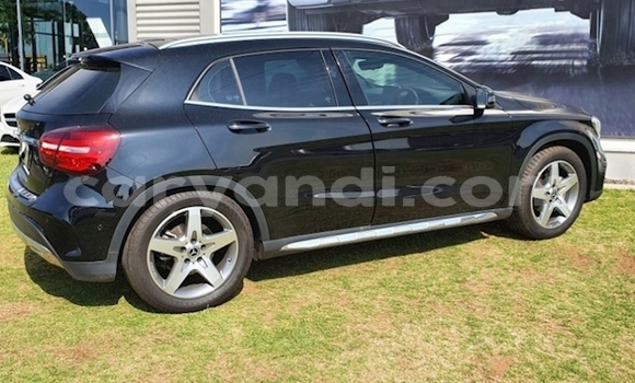 Nunua Ilio tumika Mercedes‒Benz 200 Nyingine Gari ndani ya Chipata nchini Zambia Nunua Ilio tumika Mercedes‒Benz 200 Nyingine Gari ndani ya Chipata nchini Zambia